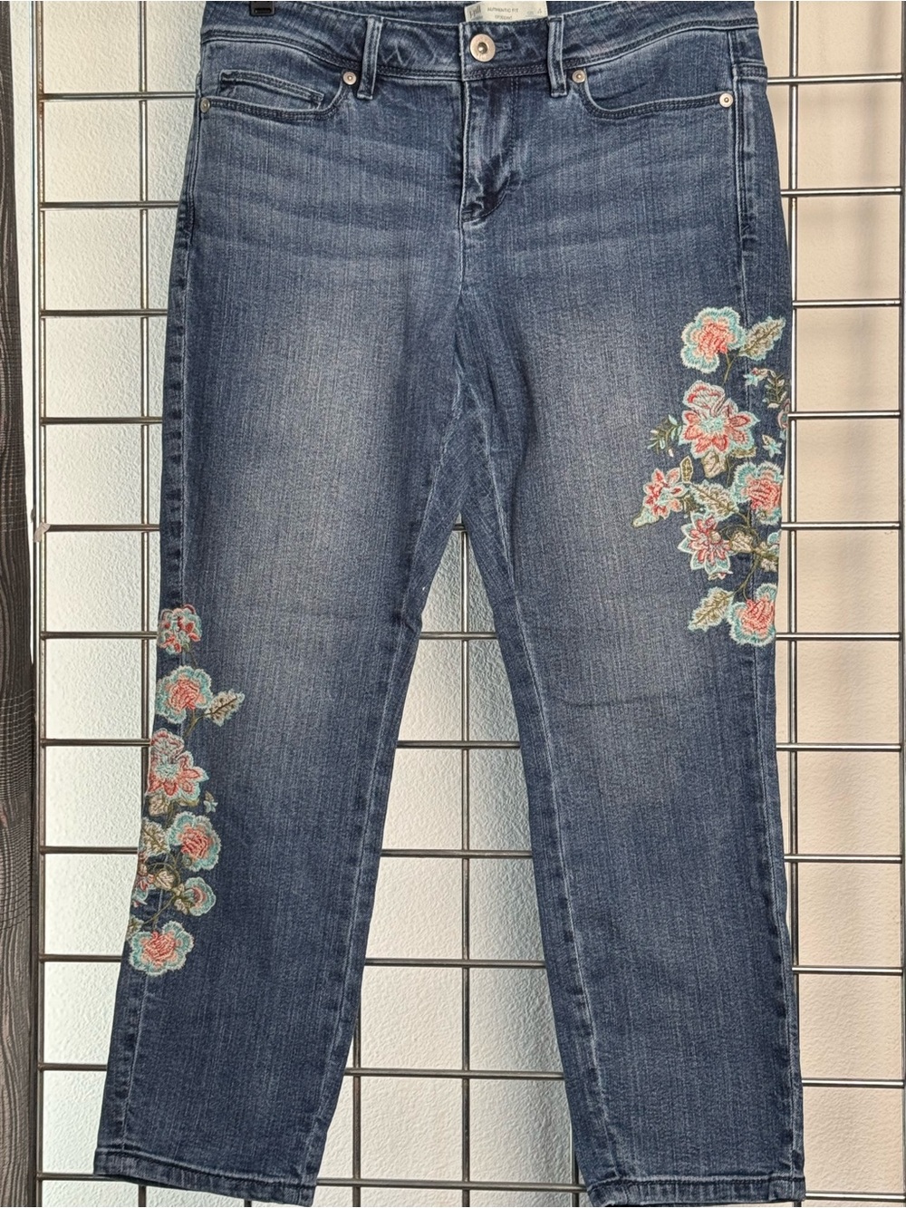 J. Jill Denim Embroidered Floral Cropped Blue Women’s Jeans Size 4